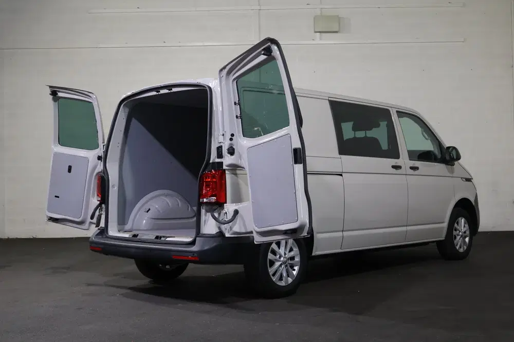 Volkswagen Transporter 2.0 TDI L2 H1 150pk Automaat DC uit 2022, foto 10