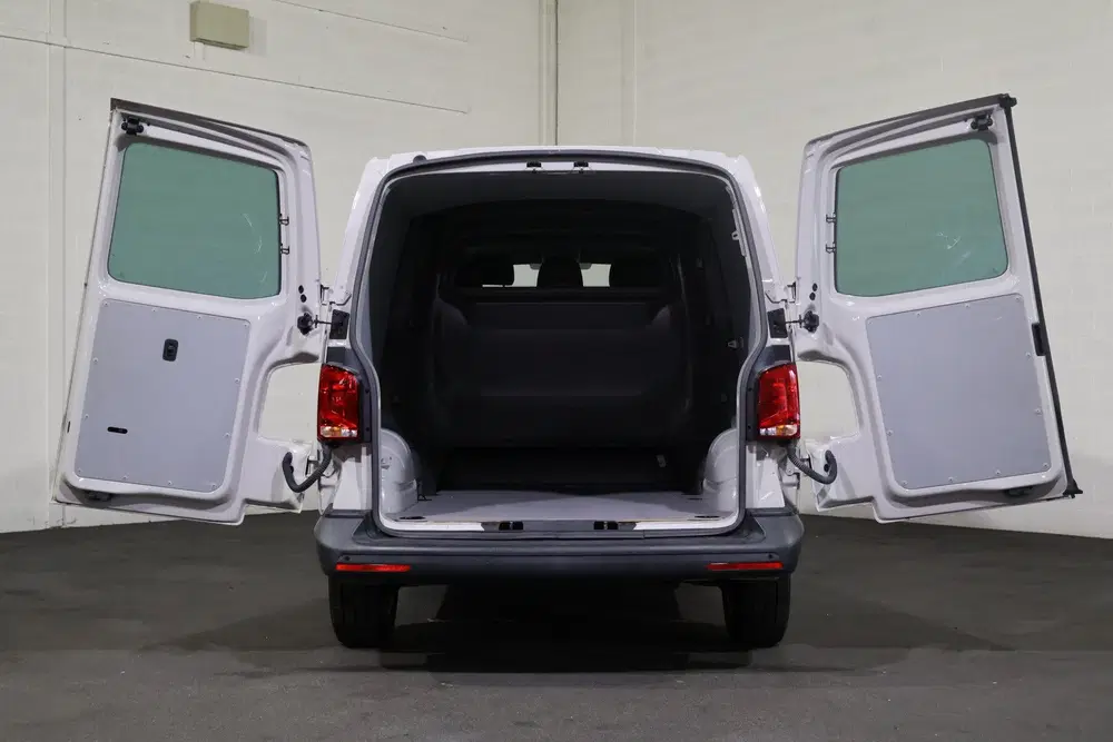 Volkswagen Transporter 2.0 TDI L2 H1 150pk Automaat DC uit 2022, foto 11
