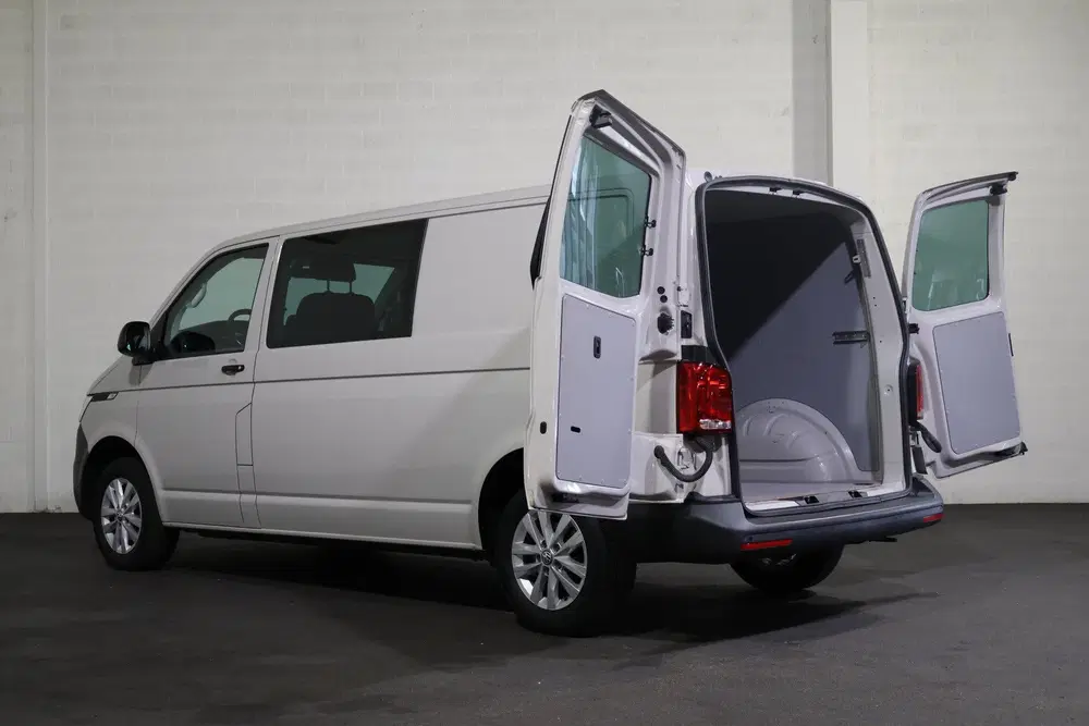 Volkswagen Transporter 2.0 TDI L2 H1 150pk Automaat DC uit 2022, foto 12