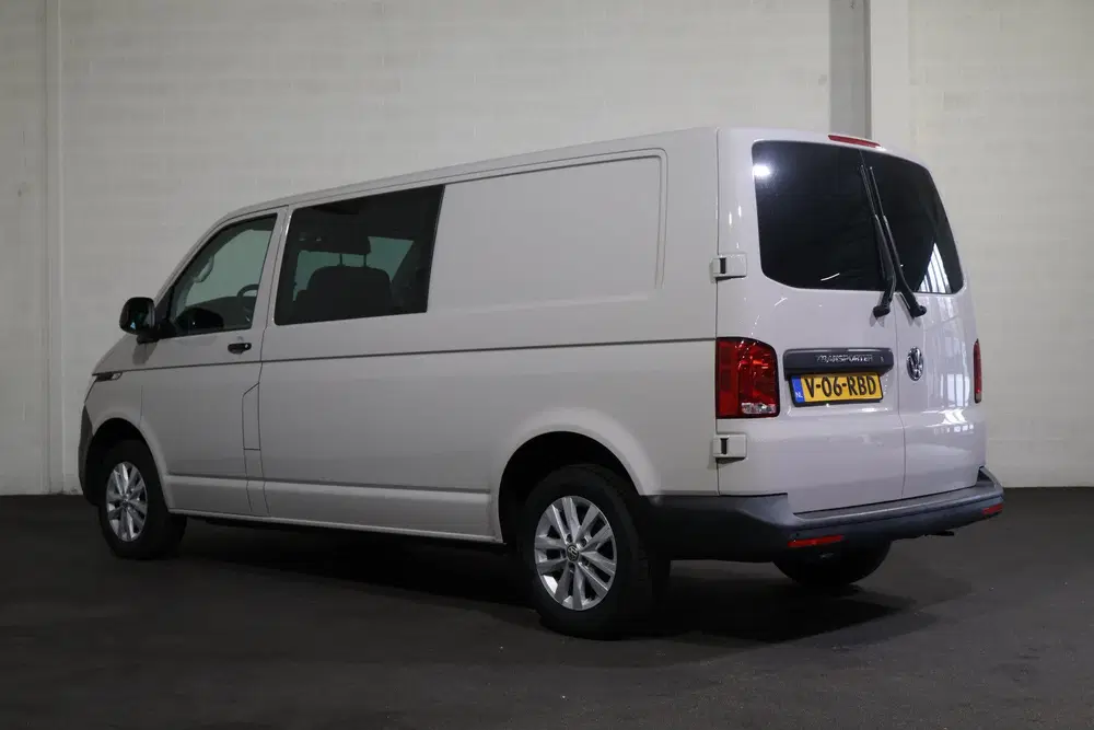 Volkswagen Transporter 2.0 TDI L2 H1 150pk Automaat DC uit 2022, foto 7