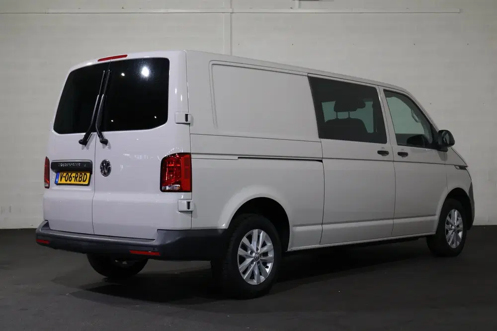 Volkswagen Transporter 2.0 TDI L2 H1 150pk Automaat DC uit 2022, foto 9