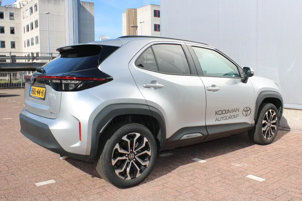 Toyota Yaris Cross 1.5 Hybrid 115 First Edition Automaat uit 2025, foto 2