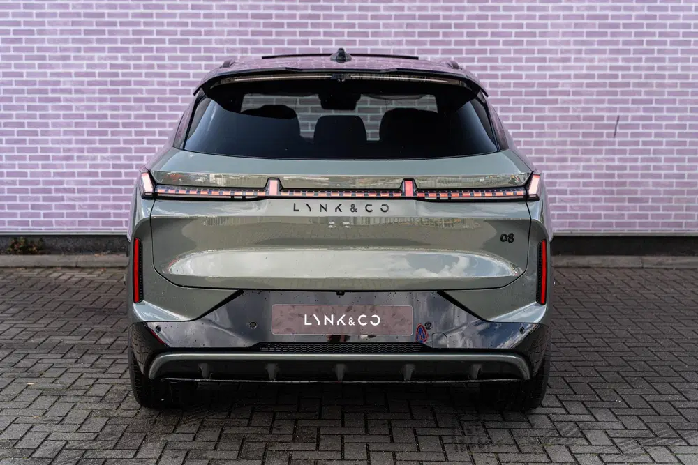 Lynk & Co 08 1.5 Plug-in Hybrid More uit 2025, foto 15