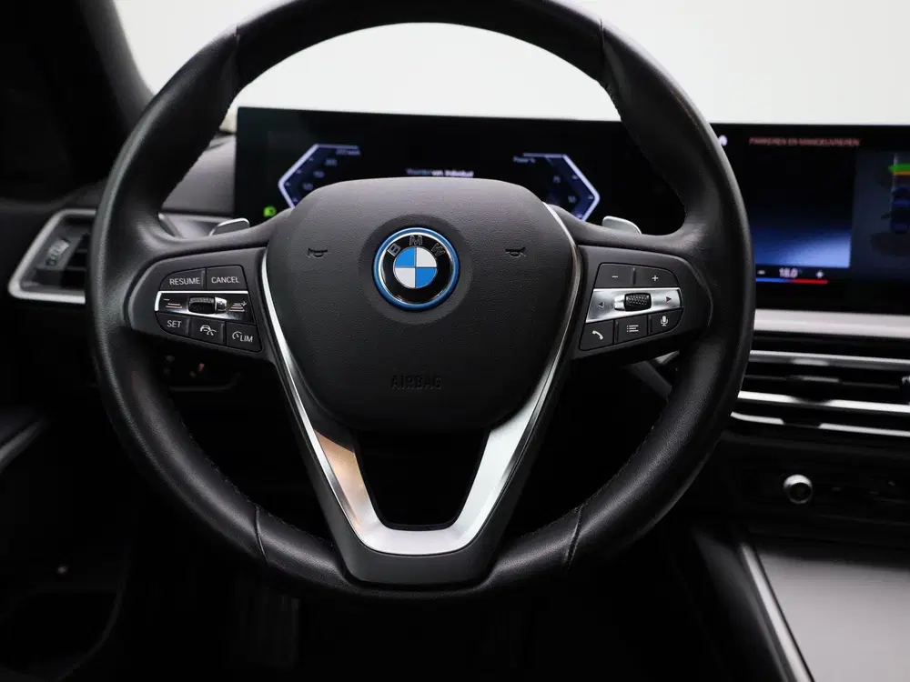 BMW 3-serie 320e uit 2023, foto 7