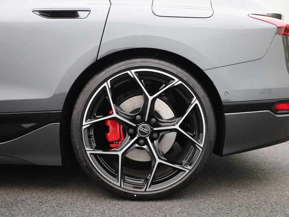 Audi A6 S edition performance 100 kWh uit 2025, foto 8