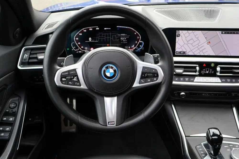 BMW 3-serie 330e Touring M Sport (292pk) M340i Look uit 2021, foto 9