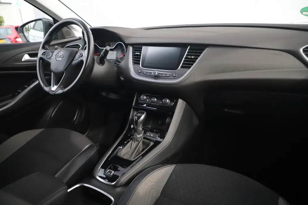 Opel Grandland 1.2 Turbo Business Executive 131PK Automaa uit 2019, foto 15