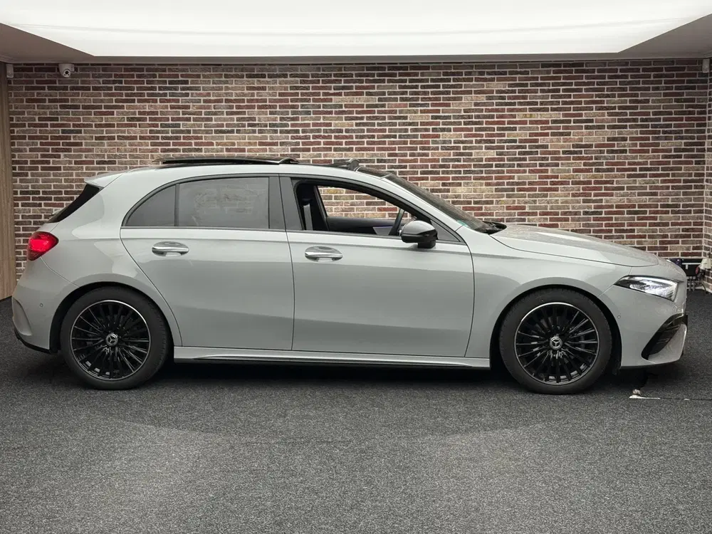 Mercedes-Benz A-Klasse 200 AMG Line uit 2025, foto 4