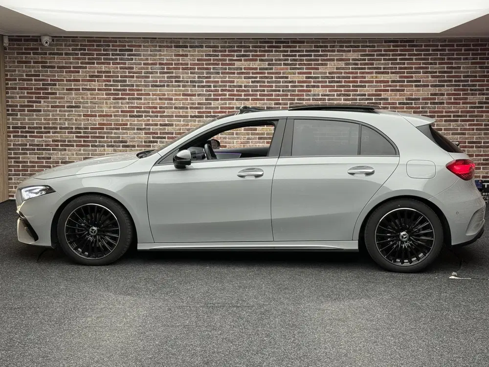 Mercedes-Benz A-Klasse 200 AMG Line uit 2025, foto 6