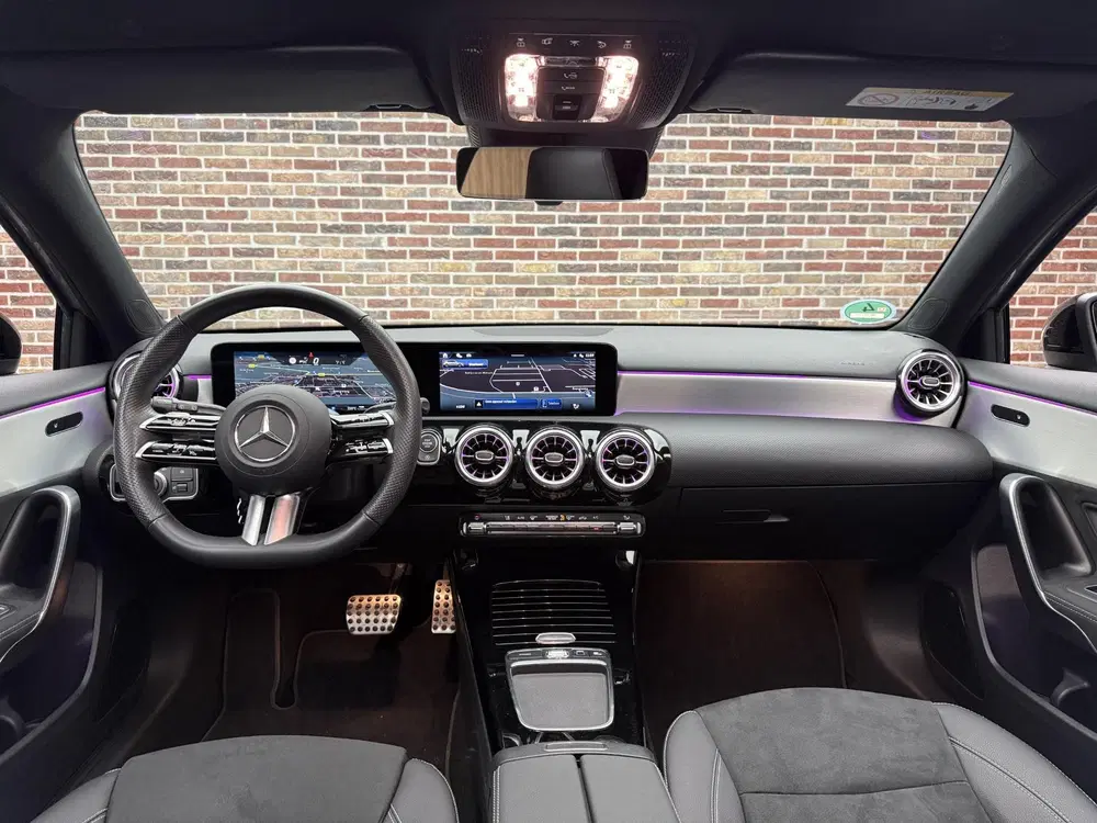 Mercedes-Benz A-Klasse 200 AMG Line uit 2025, foto 9