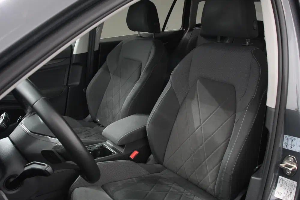 Volkswagen Golf 1.5 TSI 162 pk Style DSG Navigatie C uit 2021, foto 10