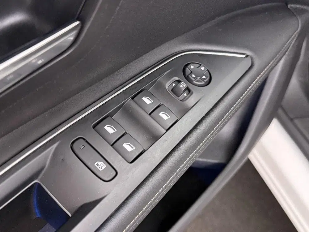 Peugeot 5008 1.2T 130pk Aut.7P GT-Line Avantage Camera uit 2021, foto 7