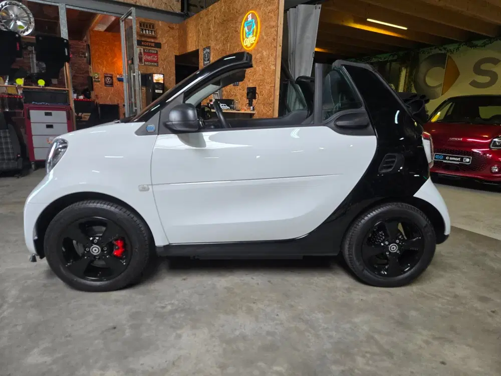 Smart forTwo EQ Comfort PLUS uit 2024, foto 2