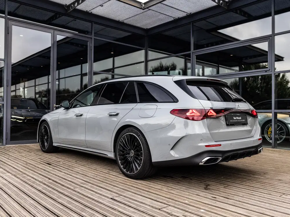 Mercedes-Benz E-Klasse 300 e Sport Edition uit 2026, foto 10