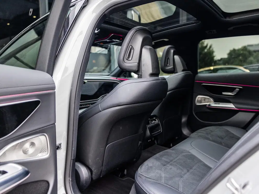 Mercedes-Benz E-Klasse 300 e Sport Edition uit 2026, foto 12