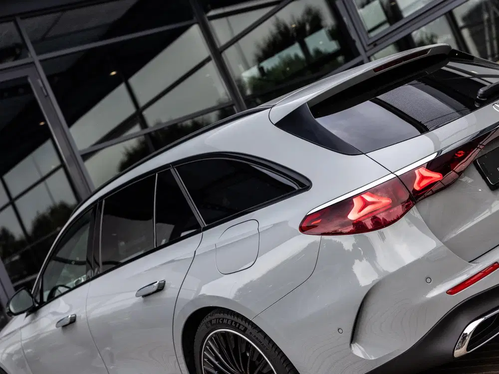 Mercedes-Benz E-Klasse 300 e Sport Edition uit 2026, foto 9