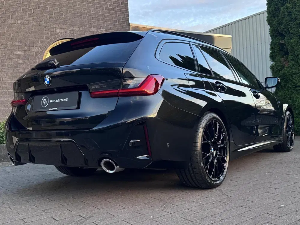 BMW 3-serie 320i uit 2022, foto 15