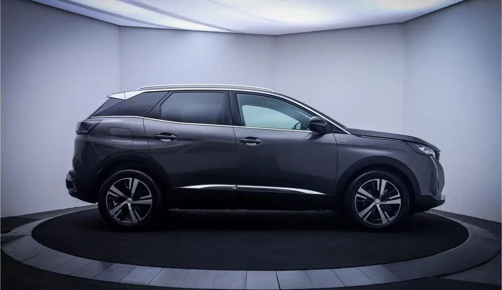 Peugeot 3008 1.2T Aut. GT-Pack Business NAVI uit 2023, foto 4