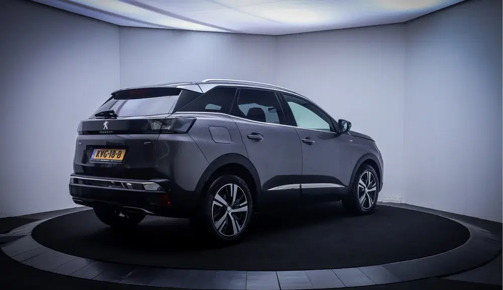 Peugeot 3008 1.2T Aut. GT-Pack Business NAVI uit 2023, foto 5