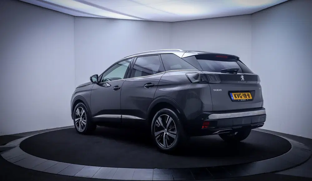 Peugeot 3008 1.2T Aut. GT-Pack Business NAVI uit 2023, foto 8