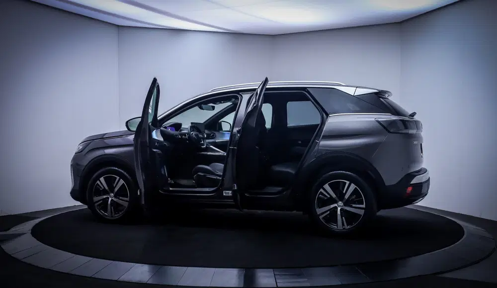 Peugeot 3008 1.2T Aut. GT-Pack Business NAVI uit 2023, foto 9