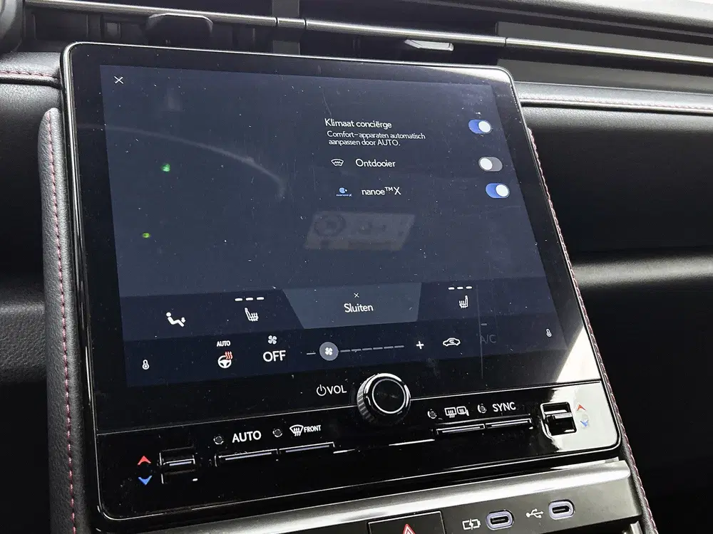 Lexus LBX 1.5 Hybrid Emotion Tech Pack (bj 2025 uit 2025, foto 12