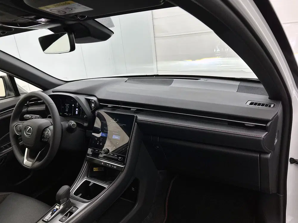 Lexus LBX 1.5 Hybrid Emotion Tech Pack (bj 2025 uit 2025, foto 6