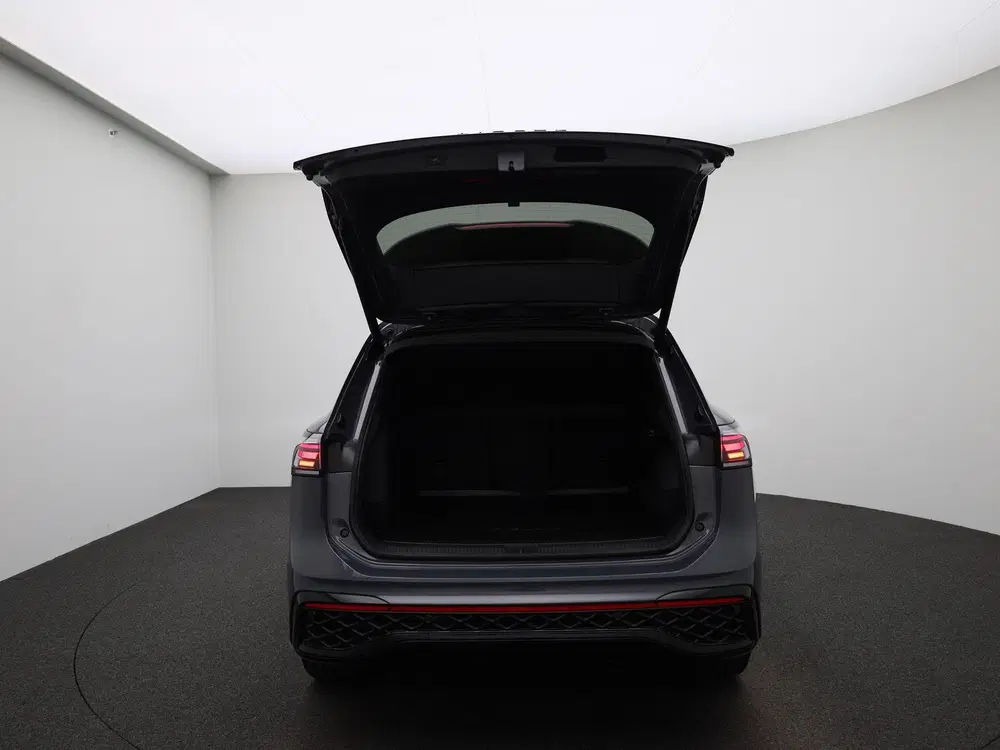 Volkswagen Tiguan 1.5 eHybrid R-Line Edition 204 PK uit 2025, foto 11