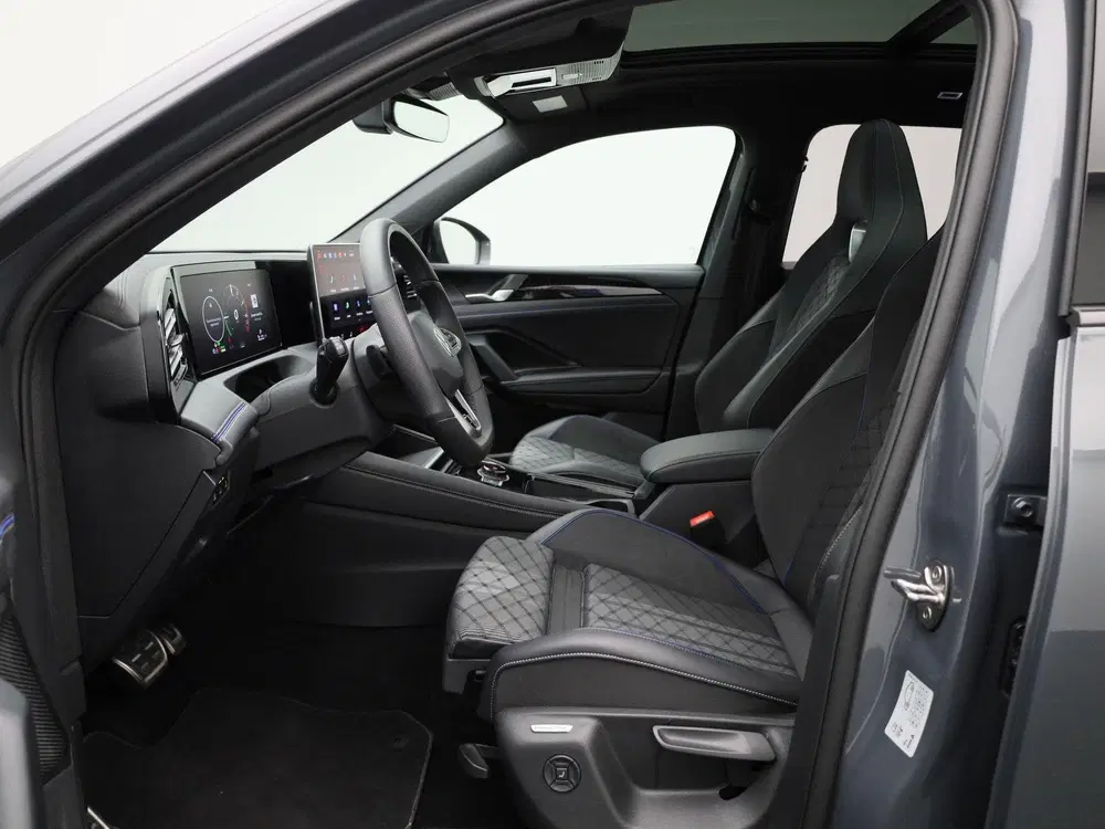 Volkswagen Tiguan 1.5 eHybrid R-Line Edition 204 PK uit 2025, foto 9