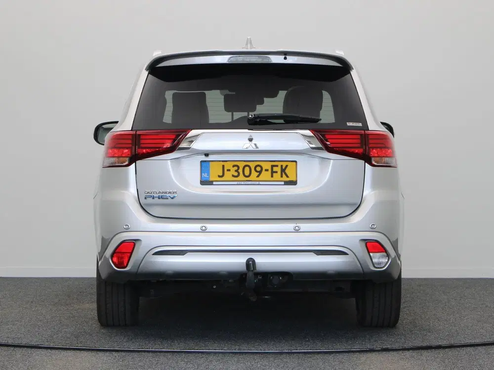 Mitsubishi Outlander 2.4 PHEV Instyle uit 2020, foto 8