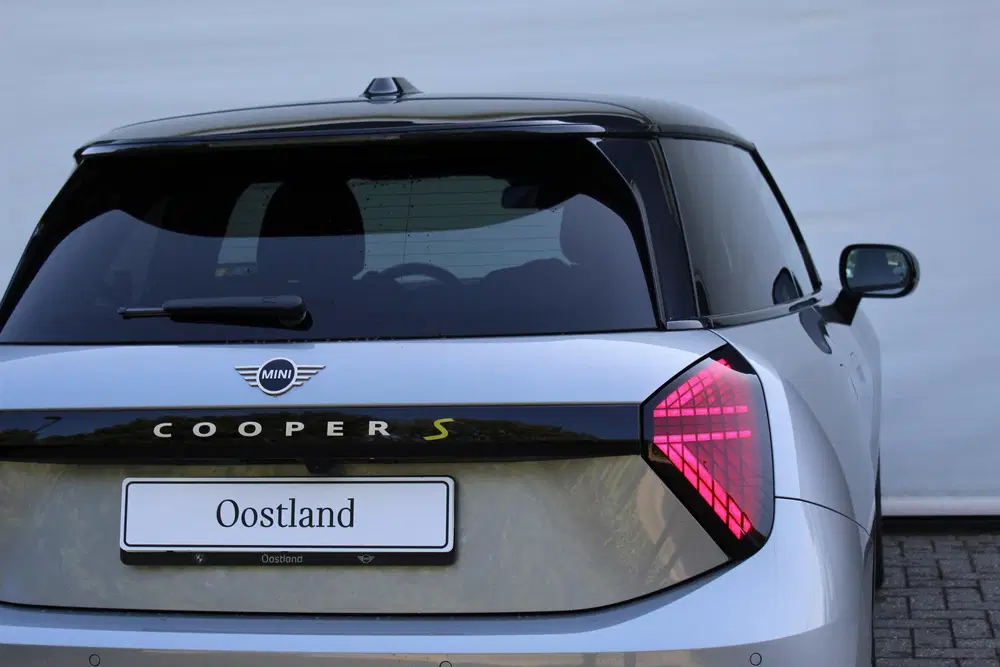 Mini Hatchback Cooper SE uit 2026, foto 10