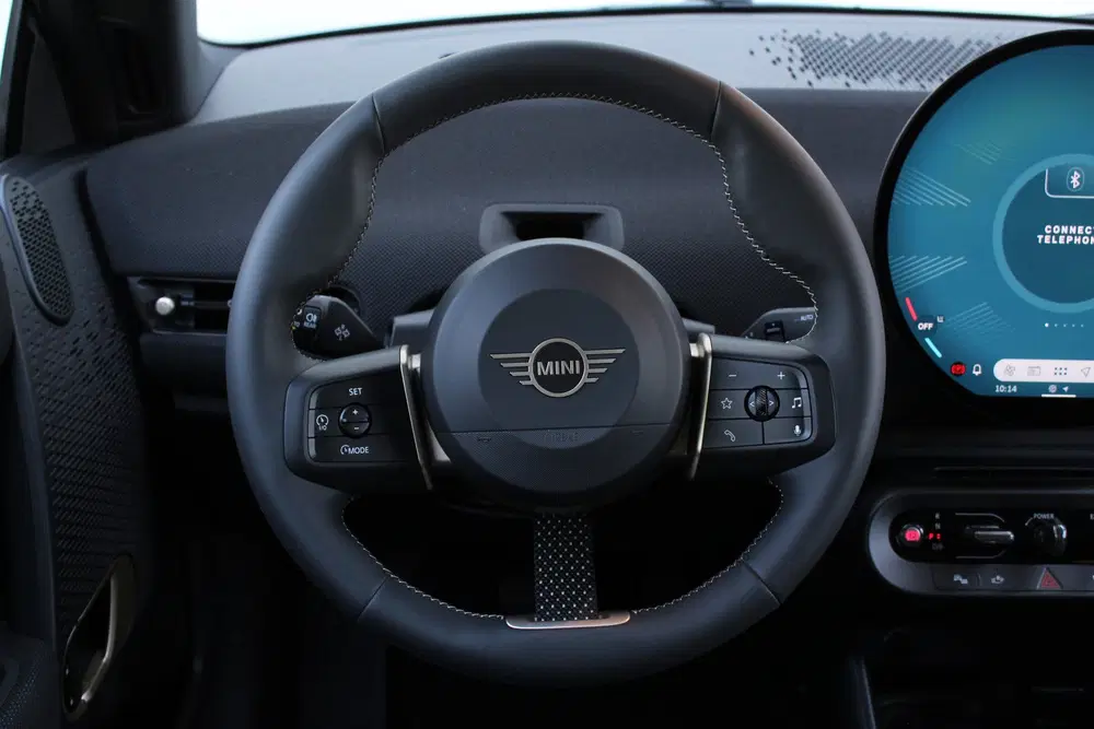Mini Hatchback Cooper SE uit 2026, foto 3