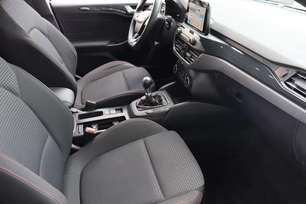 Ford Focus 1.0 EcoBoost ST Line Business Wagon org NL uit 2019, foto 10