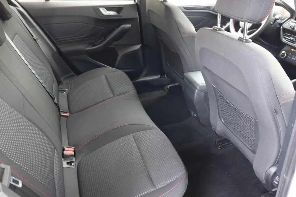 Ford Focus 1.0 EcoBoost ST Line Business Wagon org NL uit 2019, foto 11