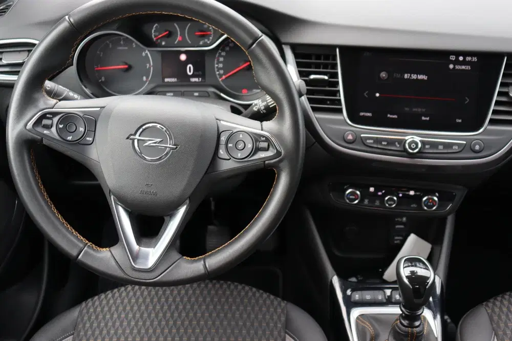 Opel Crossland 1.2 Turbo Innovation org NL-auto uit 2019, foto 13