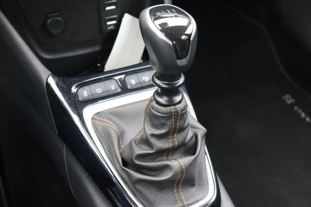 Opel Crossland 1.2 Turbo Innovation org NL-auto uit 2019, foto 14