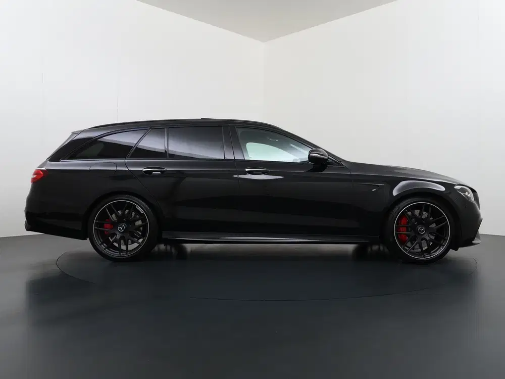 Mercedes-Benz E-Klasse AMG 63 S 4MATIC+ uit 2022, foto 10