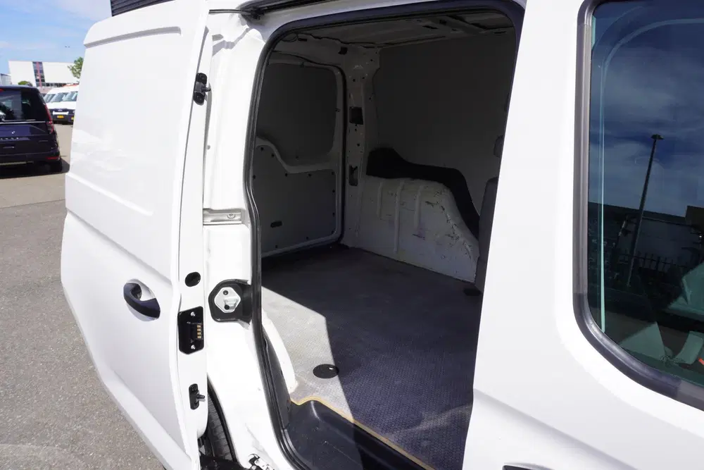 Volkswagen Caddy Cargo 102pk Apple Carplay Parkeersensoren uit 2024, foto 5