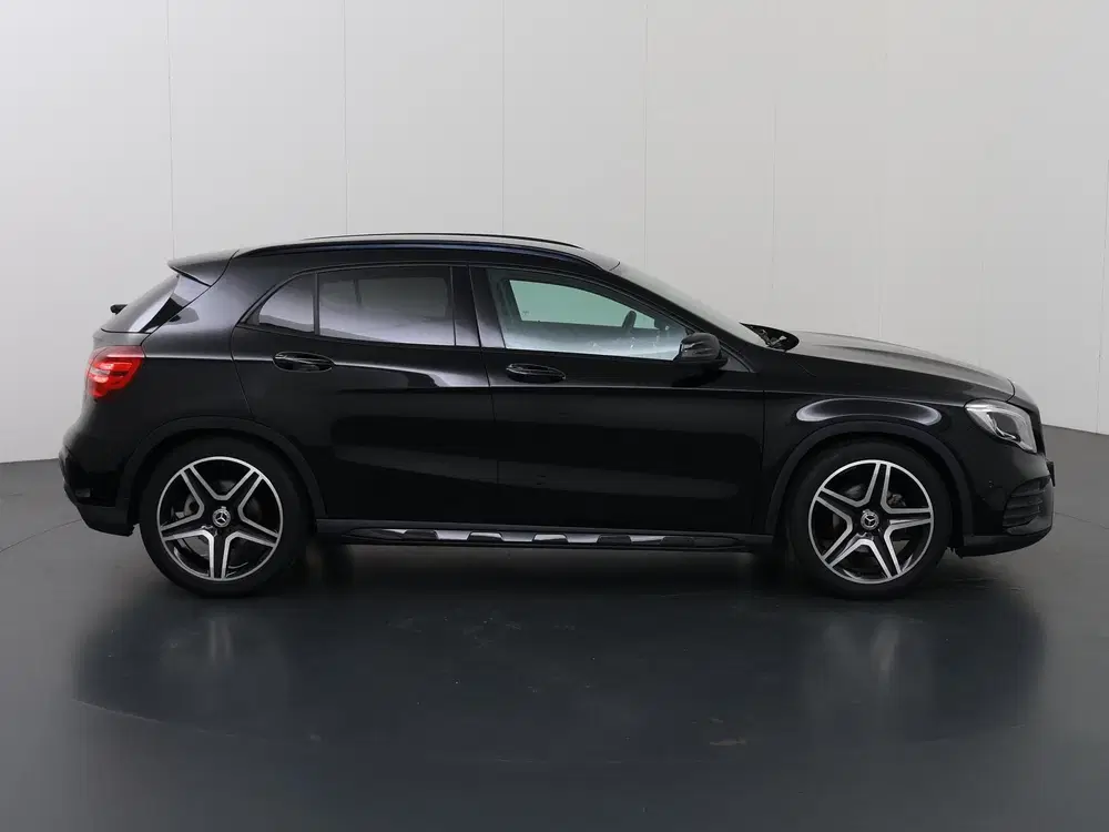Mercedes-Benz GLA 180 Business Solution AMG Limited uit 2019, foto 6