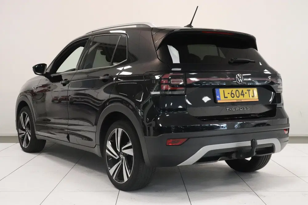 Volkswagen T-Cross 1.0 TSI 2 x R-Line uit 2021, foto 5