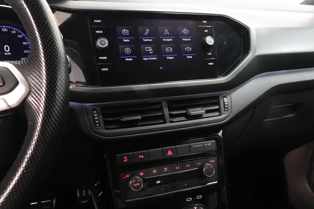 Volkswagen T-Cross 1.0 TSI 2 x R-Line uit 2021, foto 9