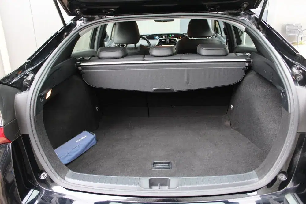 Toyota Prius 1.8 Executive uit 2019, foto 13