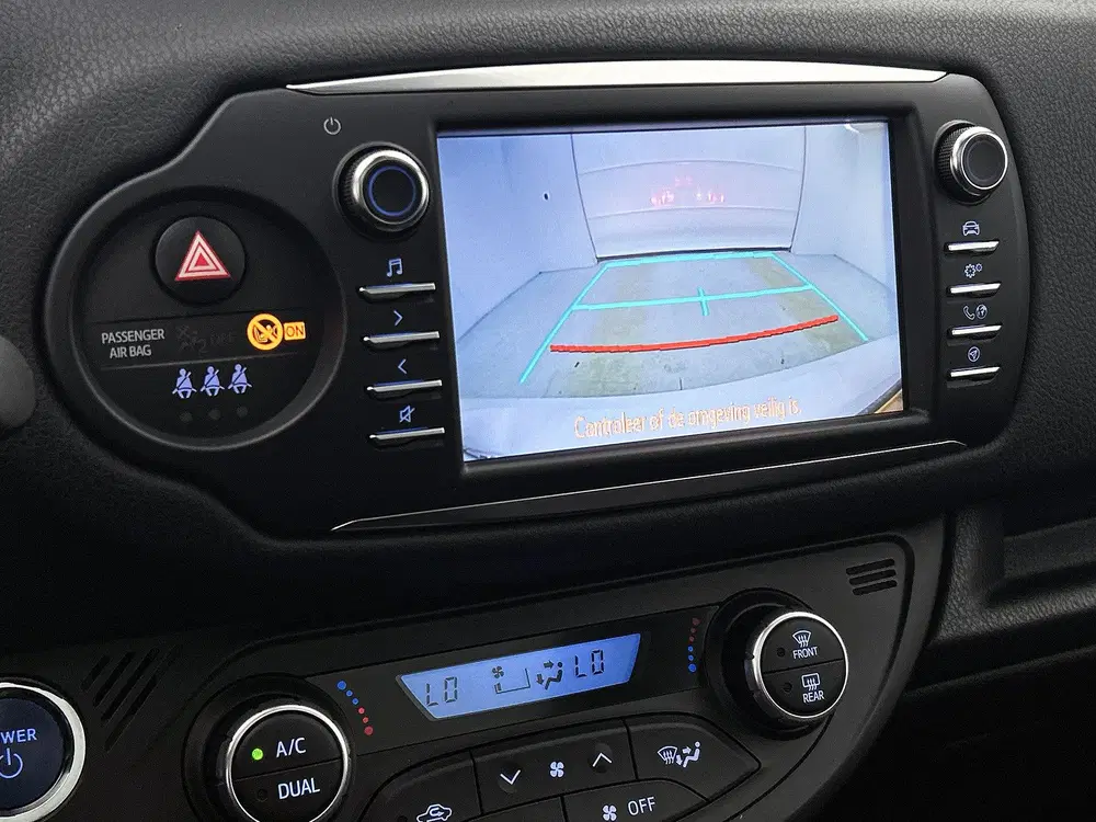 Toyota Yaris 1.5 Hybrid Executive Bi-Tone uit 2019, foto 11
