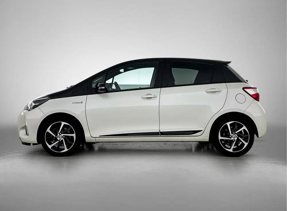 Toyota Yaris 1.5 Hybrid Executive Bi-Tone uit 2019, foto 3
