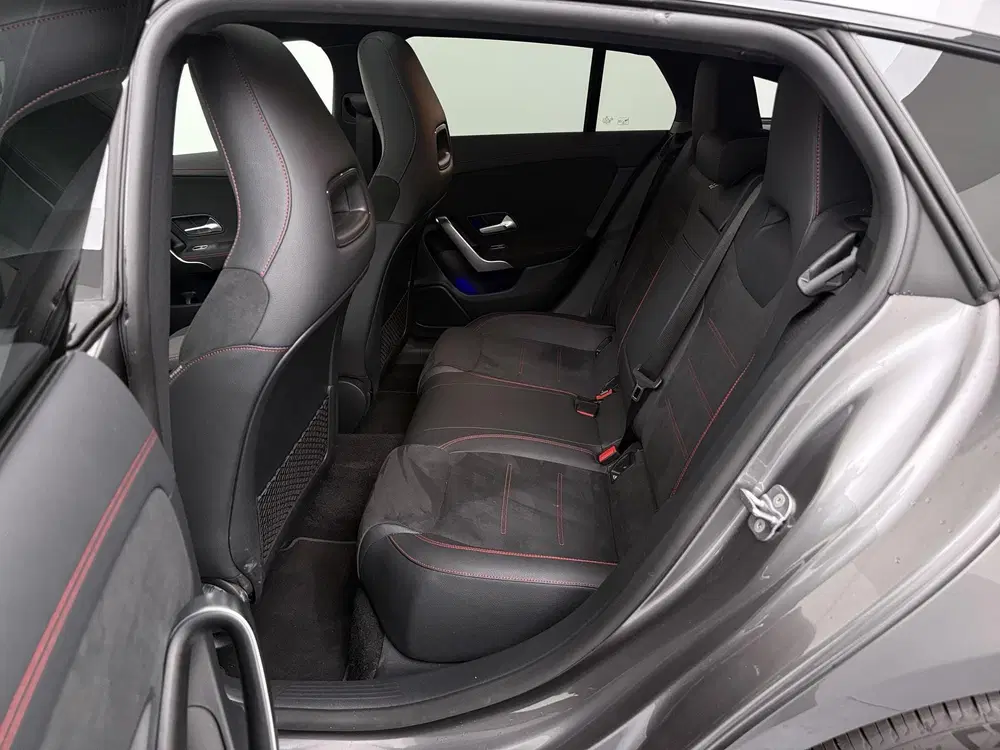 Mercedes-Benz CLA 250e Business Soluti uit 2025, foto 11