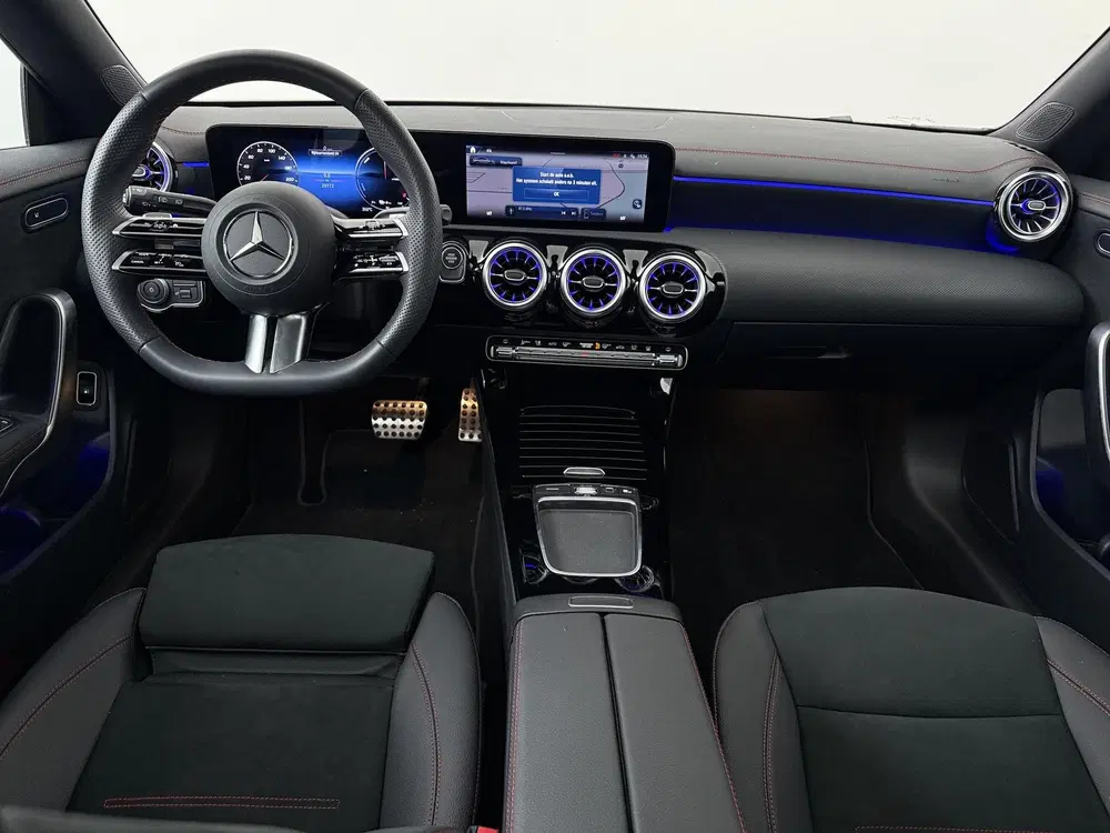 Mercedes-Benz CLA 250e Business Soluti uit 2025, foto 8