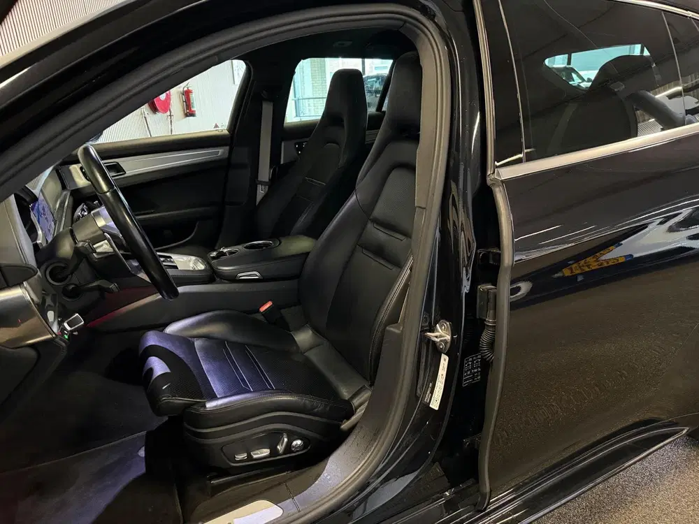 Porsche Panamera Sport Turismo 2.9 4 E-Hybrid SPORT DESIGN uit 2019, foto 11