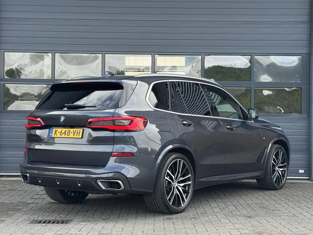 BMW X5 XDRIVE40I HIGH EXECUTIVE I M-SPORT I SCHUI uit 2020, foto 3