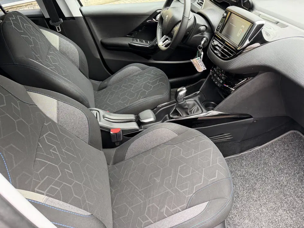 Peugeot 2008 1.2 PureTech Active * 89.382 Km * Navi * C uit 2019, foto 7
