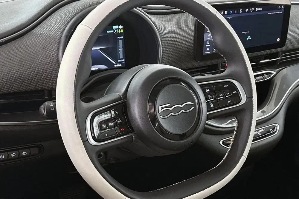 Fiat 500 3+1 La Prima 42 kWh Panoramadak Stoelverwa uit 2024, foto 13